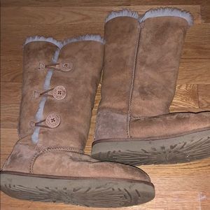 Tall uggs size 9